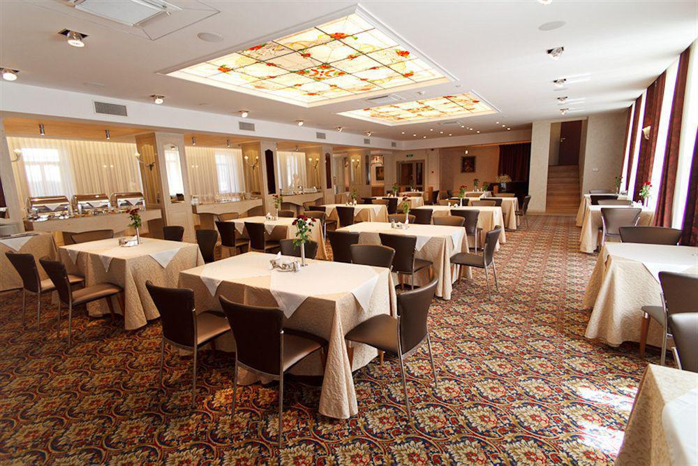 Artis Centrum Hotels VNO Restaurant photo